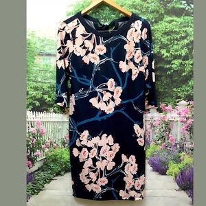 A pea in the pod maternity dress blue floral med